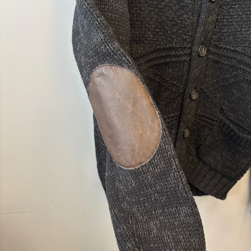 American Eagle Men’s Medium Cardigan Shawl Collar Charcoal Sweater Elbow patches